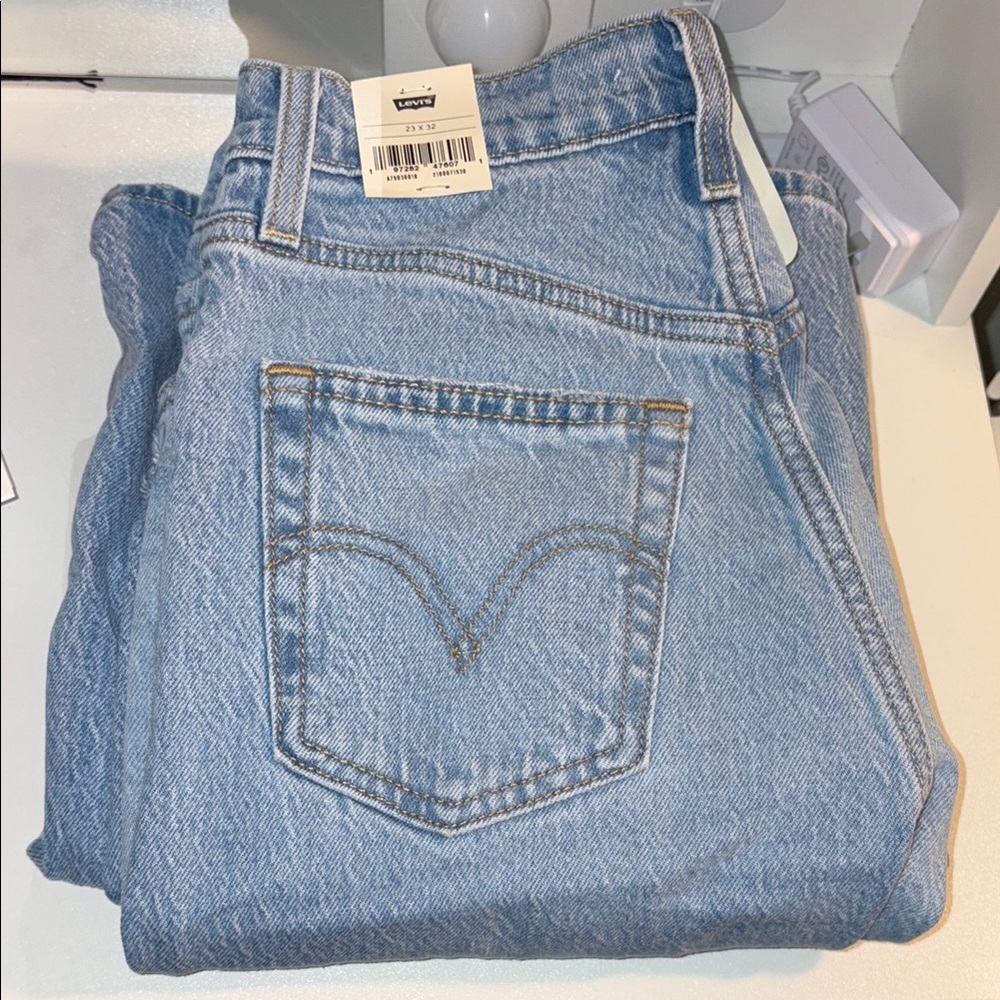 Levi's Light Blue Denim Ribcage Bell Women’s Jeans in Marin Babe - Light Wash